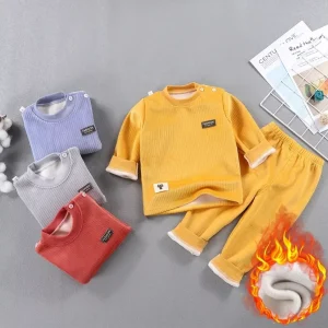 Pyjama velour bebe – Doux et chaud pour nuits paisibles – Confort absolu dès la naissance