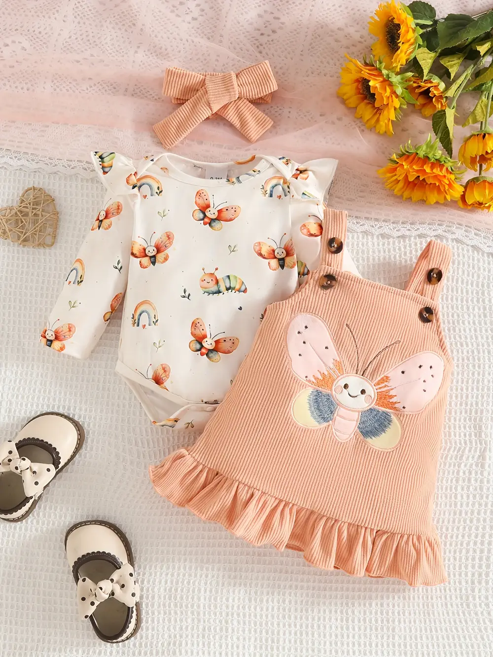 Ensemble naissance bébé fille en velours avec robe, haut volanté et bandeau – Image 2