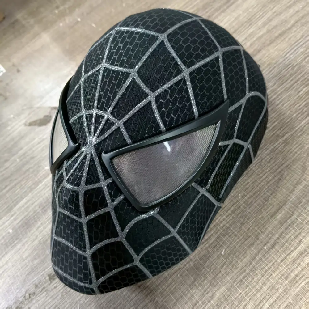 Masque Spider-Man 1:1 réaliste pour cosplay ou collection – finition détaillée – Image 9