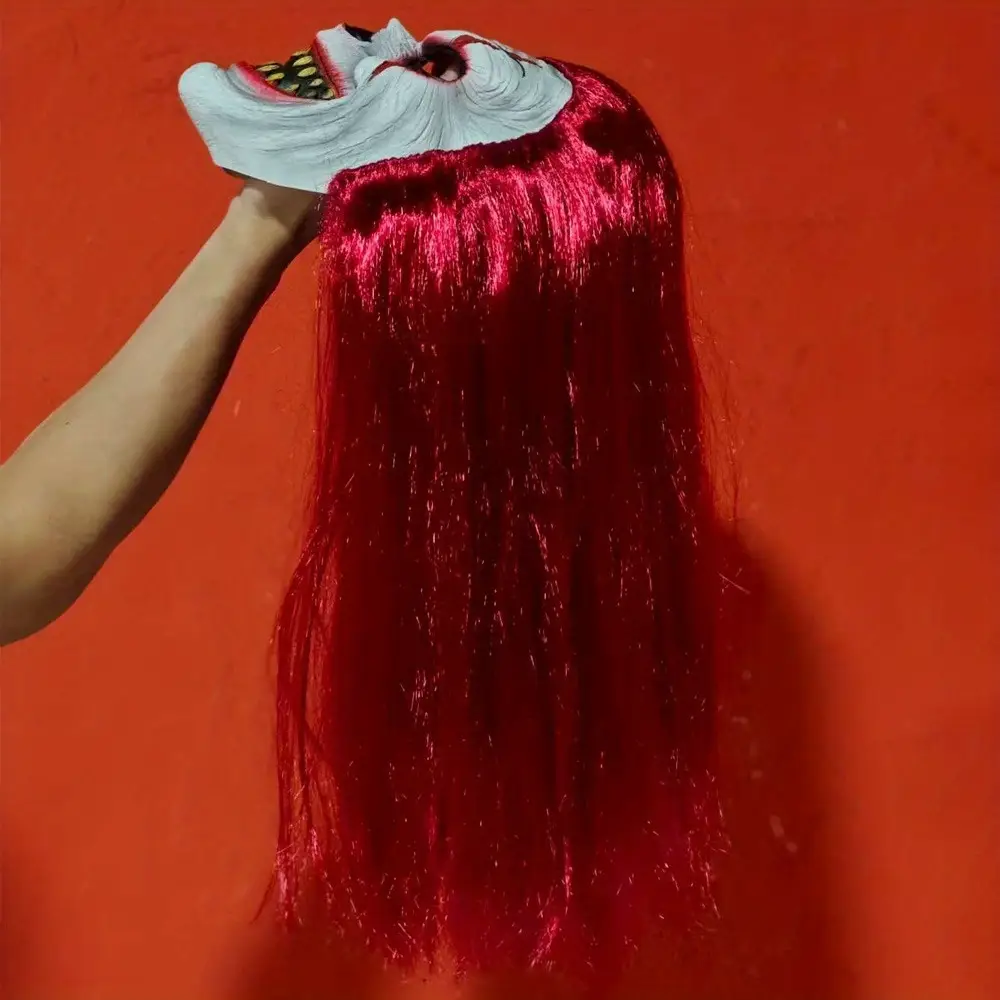 Masque de clown réaliste avec cheveux ondulés – latex effrayant pour Halloween – Image 4