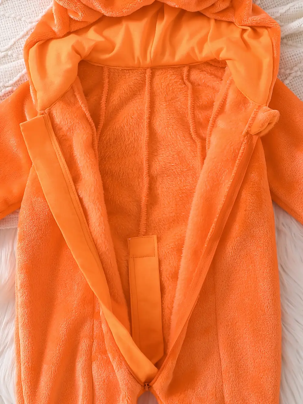 Combinaison bébé en peluche citrouille avec capuche – déguisement doux Halloween – Image 4