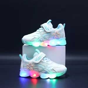 Baskets LED respirantes en mesh pour enfants – motifs cœur et fleurs lumineux