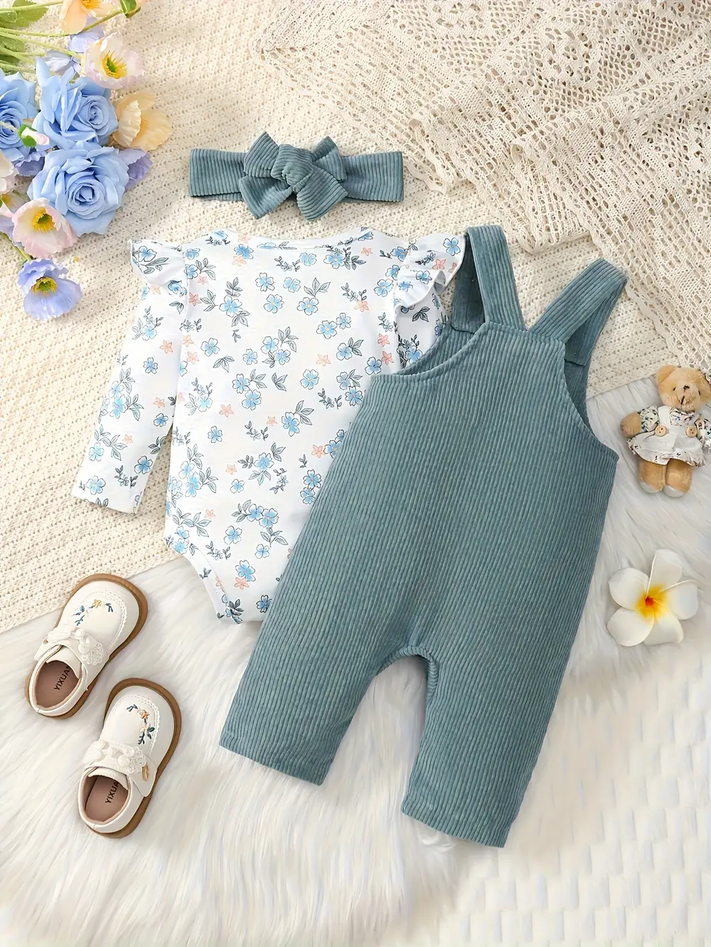 Ensemble naissance 3 pièces bébé fille – flanelle florale avec volants et nœud – Image 3
