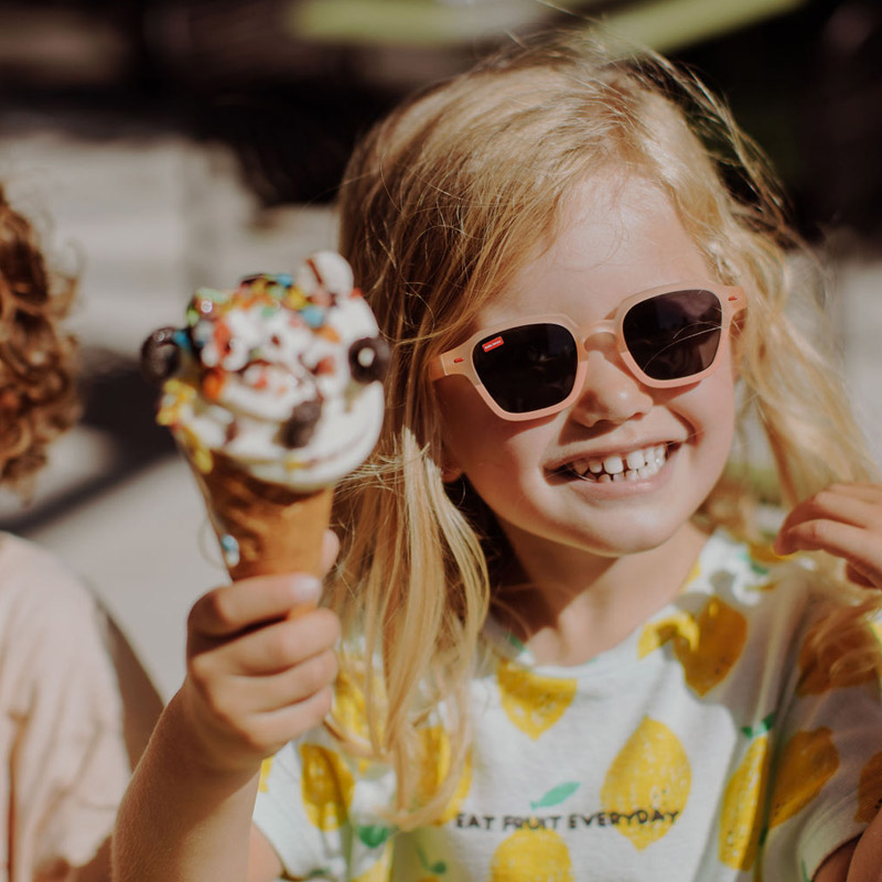 Paire de lunettes de soleil enfant, Mini Rosy, Hello Hossy – Image 6