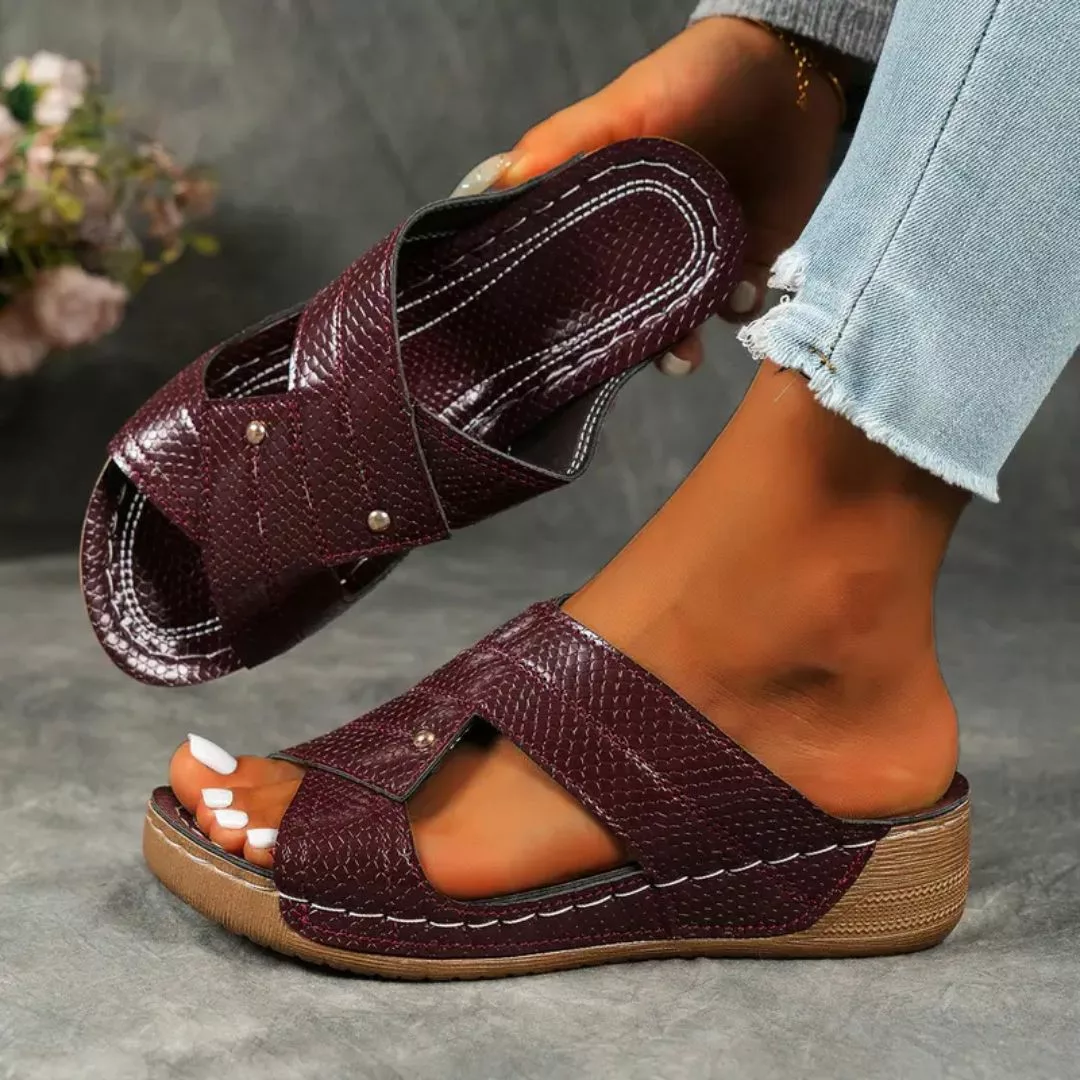Mules compensées femme croisé effet cuir – confort élégant pour silhouette affinée – talon stable ultra féminin – Image 3