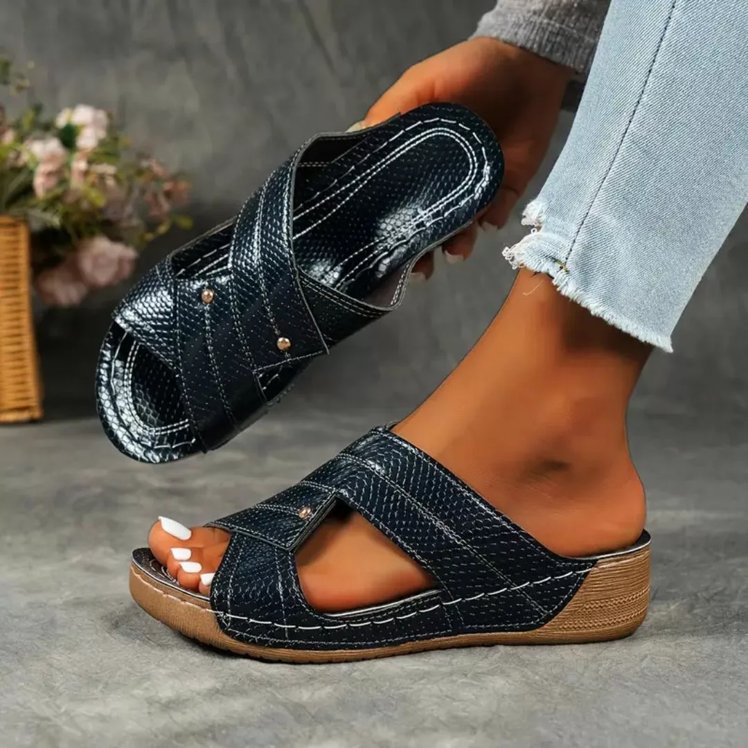 Mules compensées femme croisé effet cuir – confort élégant pour silhouette affinée – talon stable ultra féminin – Image 2